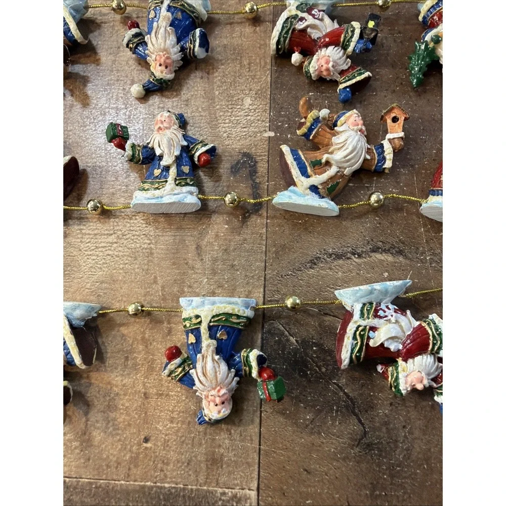 Vintage 1990s Christmas Santa Claus Miniature Resin Figurine Garland Set‎ Of 2